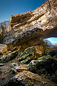 Alta Valpolicella - Escursione al Ponte di Veja, arco naturale di 52 metri di ampiezza.